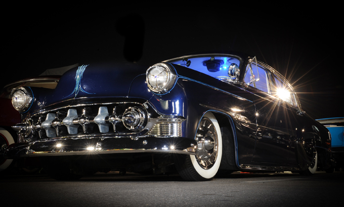 Mostra de automóveis retrô  "Viva Las Vegas"