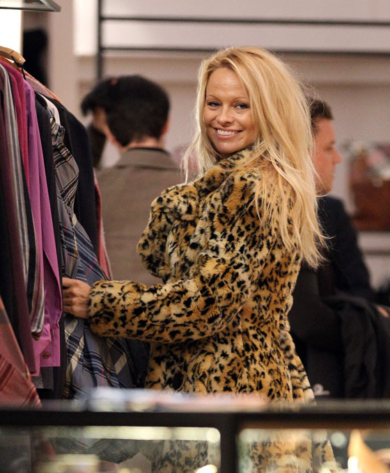 Pamela Anderson com corpo de dar inveja