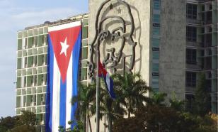 Os EUA começam golpe em Cuba. A Rússia é seguinte