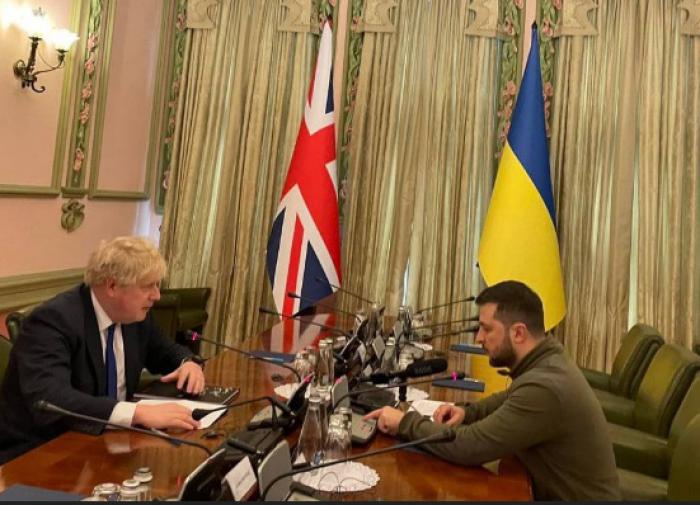 Conversações Rússia-Ucrânia interrompidas a pedido de Boris Johnson