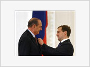 Jacques Chirac recebeu a mais importante distinção russa pelo Dmitri Medvedev