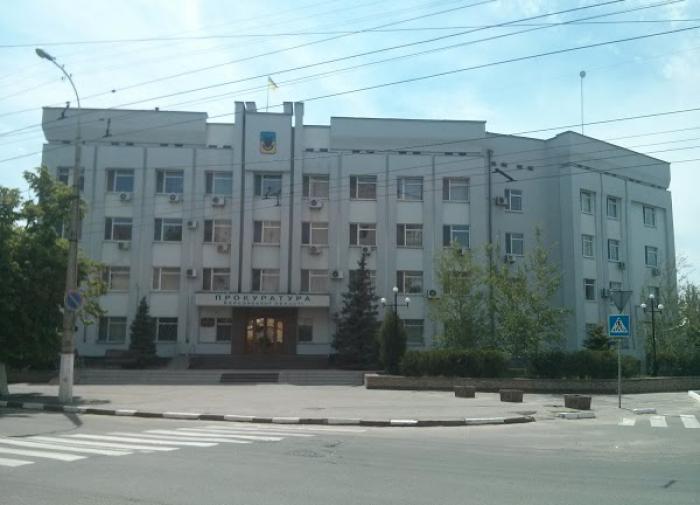 Fortes explosões se rasgam através das ruas centrais de Kherson