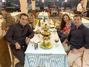 Apresentadora Fernanda Comora explora as maravilhas do Espírito Santo para seu programa de TV