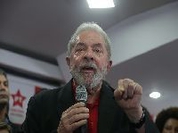 Lula promete democratizar a mídia caso PT volte à presidência
