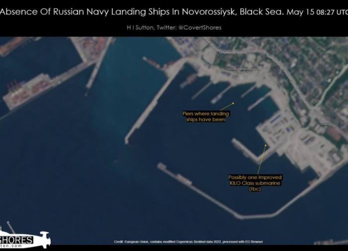 Grandes navios de desembarque russos desaparecem da base naval em Novorossiysk