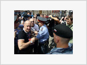 Desfile gay em Moscovo resultou numa briga com "patriotas"