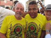 Deputado Valmir inclui ex-presidente em seu nome e diz que o Brasil agora "tem milhões de Lulas"