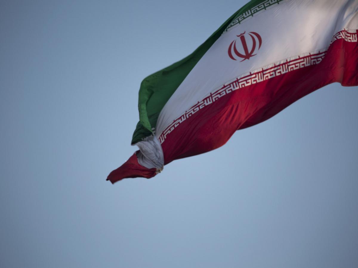 Rusia e Irán invertirán decenas de miles de millones en corredor comercial de 3.000 km