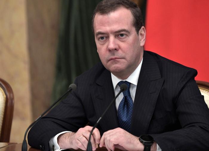 Conselho de Segurança Russo V.C. Medvedev nomeia a duração das sanções anti-russas