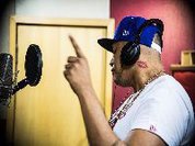 Ex-vocalista do Soweto, Cacau Junior planeja em ter Belo em seu CD