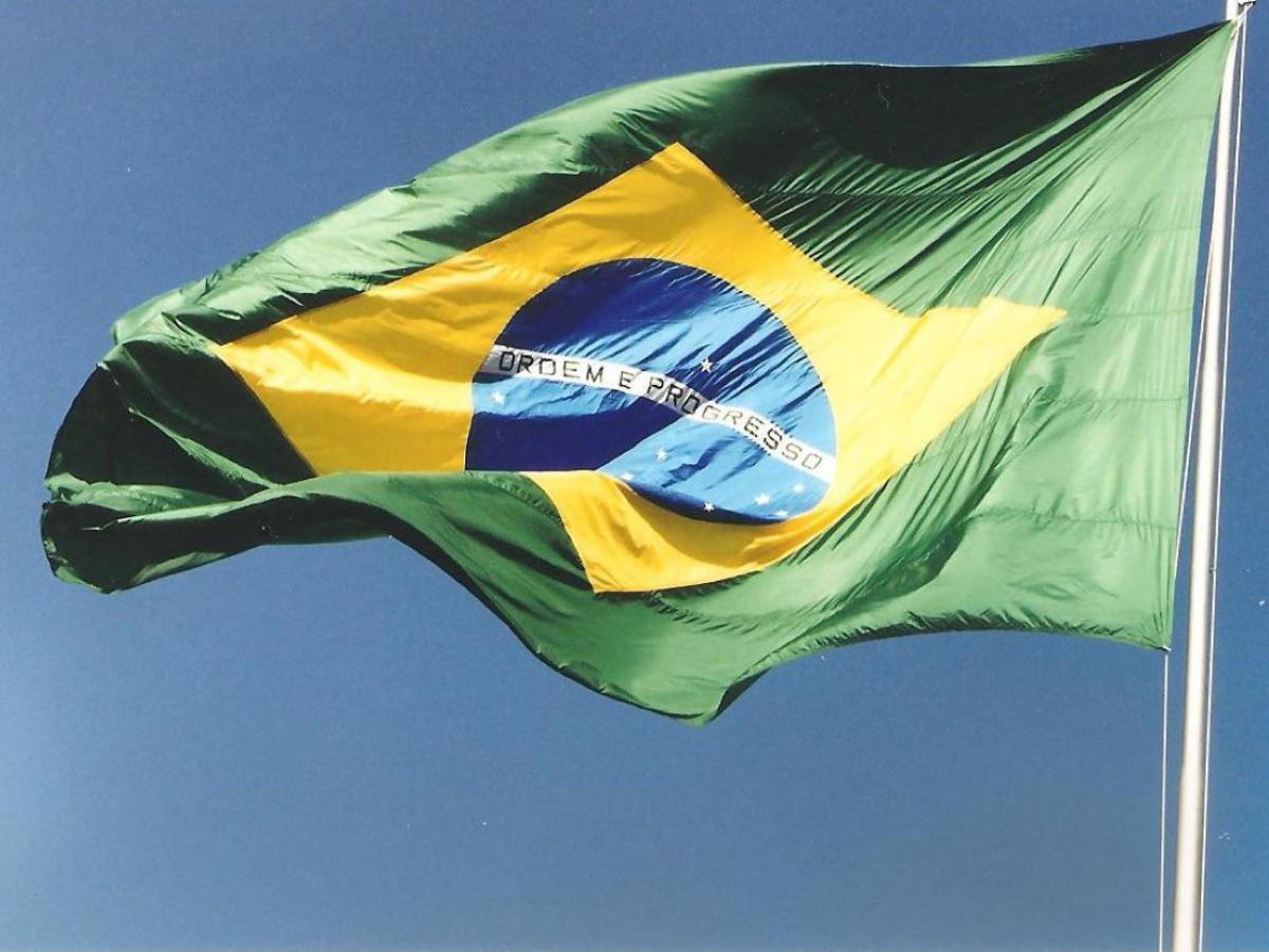 Democracia por um fio