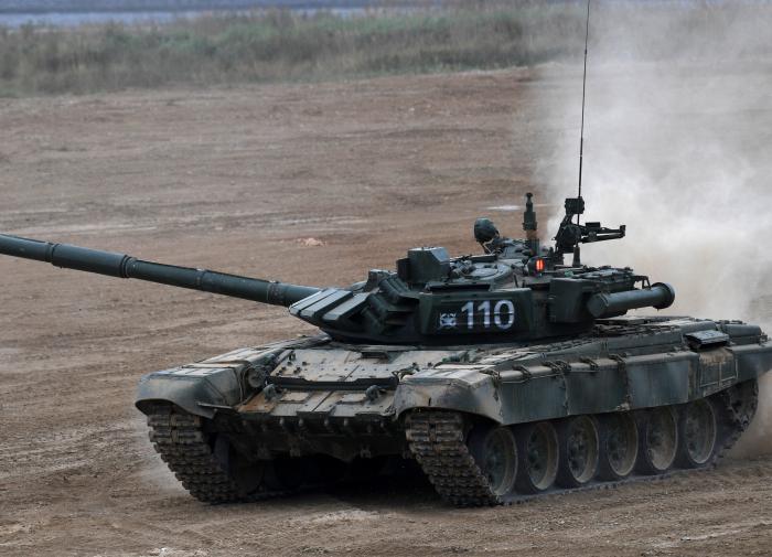 Tanque russo explodido por uma mina acaba sendo uma isca para a Ucrânia em Donbass