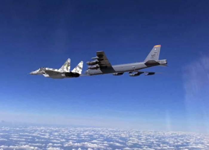Rússia vai fortalecer forças armadas com aeronaves poderosos