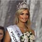 Concorrente a miss Rússia cai de Palco