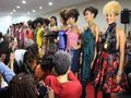 Agência de moda empodera jovens da periferia com concursos e desfiles