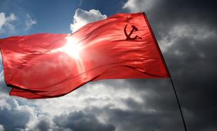 Os comunistas propuseram fazer a bandeira do estado da URSS
