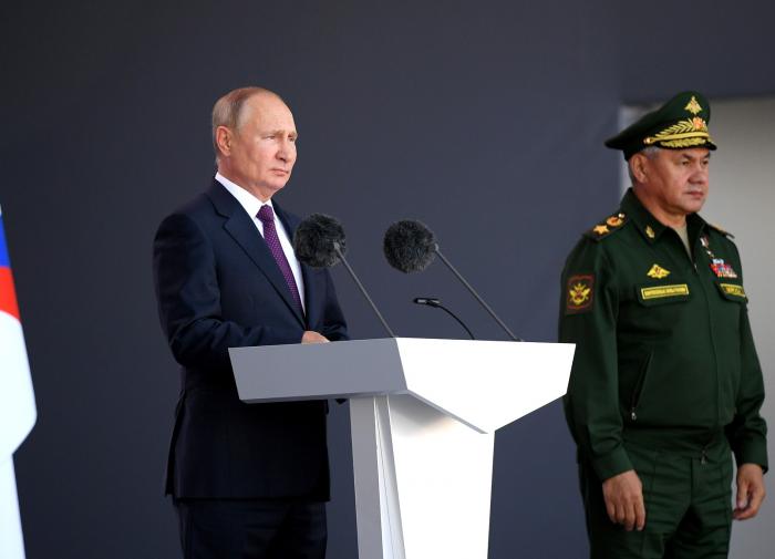 Todas as versões da quarentena de Putin: de um bunker a um motim de elite
