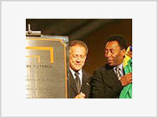 Rei Pelé e ex-craques inauguram Museu do Futebol