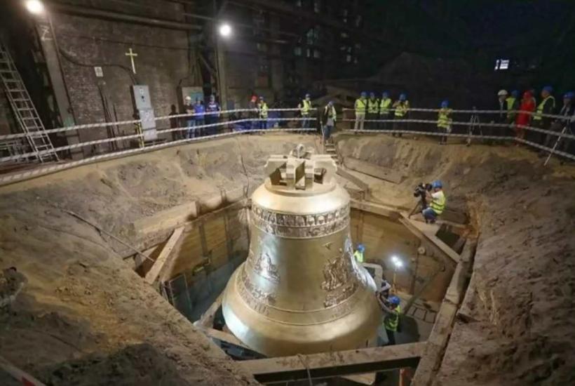 Maior sino do mundo está no Brasil: 55 toneladas e 4 metros de altura impressionam fiéis e engenheiros