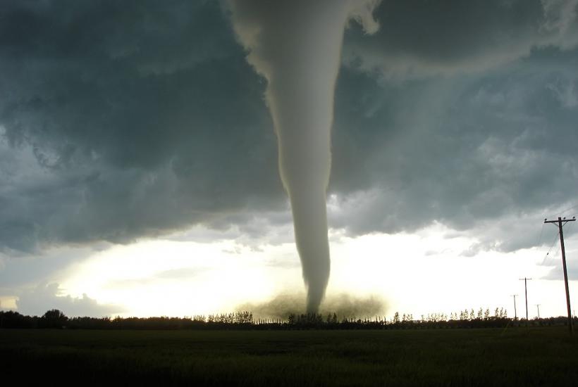 Frente fria chegando? Veja quando há risco real de tornados no Brasil
