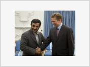 Medvedev fala com Ahmadinejad