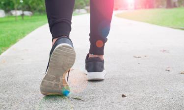 Método japonês de caminhada vira tendência global para perder peso sem esforço