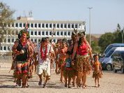 Indígenas fazem ato em frente ao STF contra marco temporal