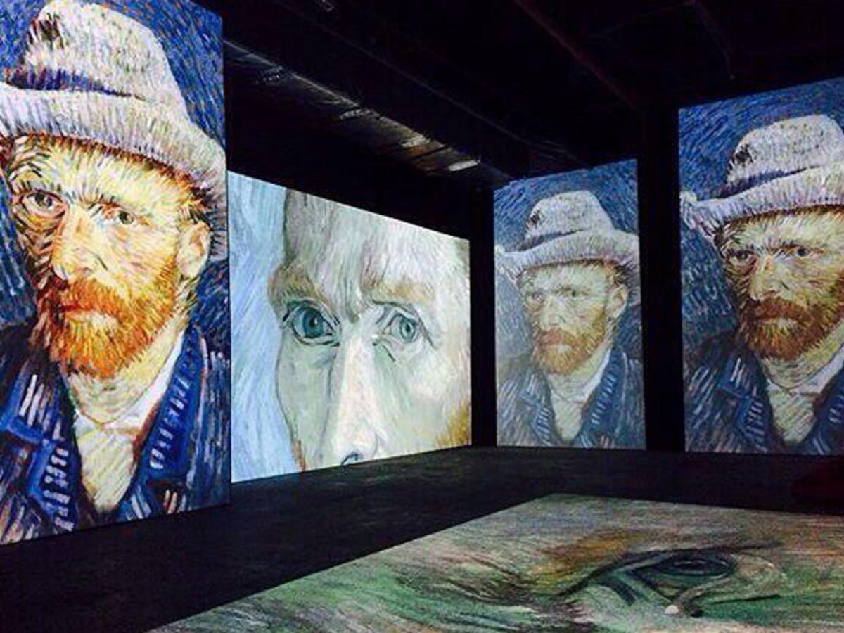 Eco-ativistas ensopam sopa em girassóis de Van Gogh no valor de mais de $80 milhões