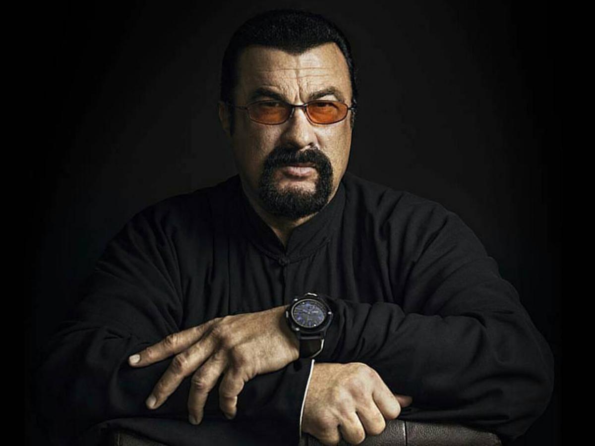 Steven Seagal recebe Ordem de Amizade de Putin