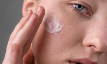 Clássico dos cosméticos: por que o creme Nivea azul virou tendência novamente