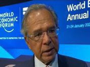 Paulo Guedes vende o Brasil em Davos ao abrir mercado de compras